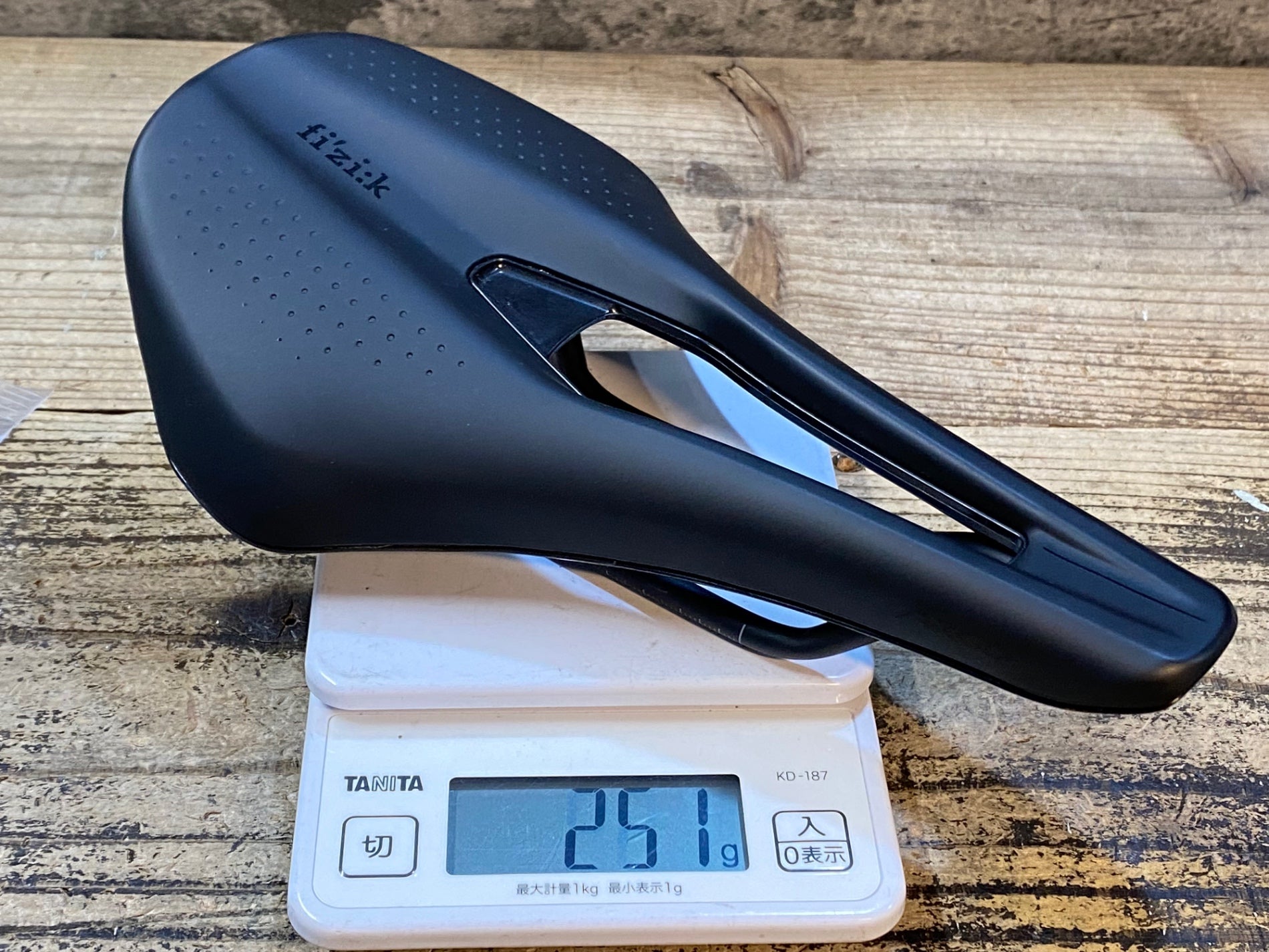 JX799 フィジーク fizik テンポ アルゴ TEMPO ARGO R5 サドル スチール