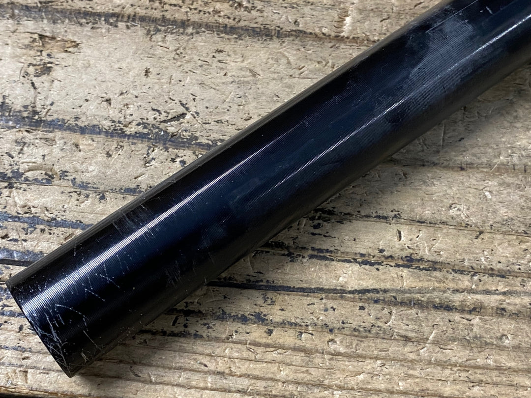KQ607 トムソン THOMSON Masterpiece setback アルミ シートポスト 黒 330mm Φ27.2 オフセット16mm