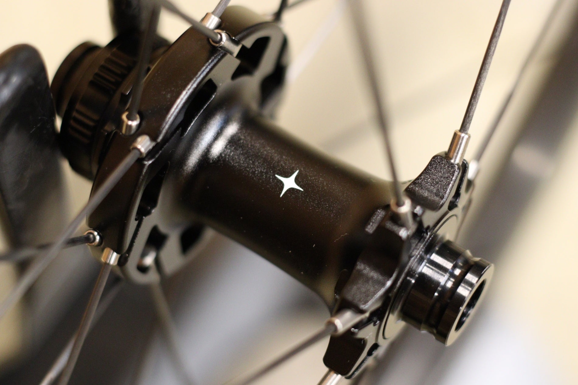 さ*ん様 Nebest NOVA チューブレスホイール ネペスト NEPEST ノヴァ NOVA X 45/55 カーボン チューブレスレディ