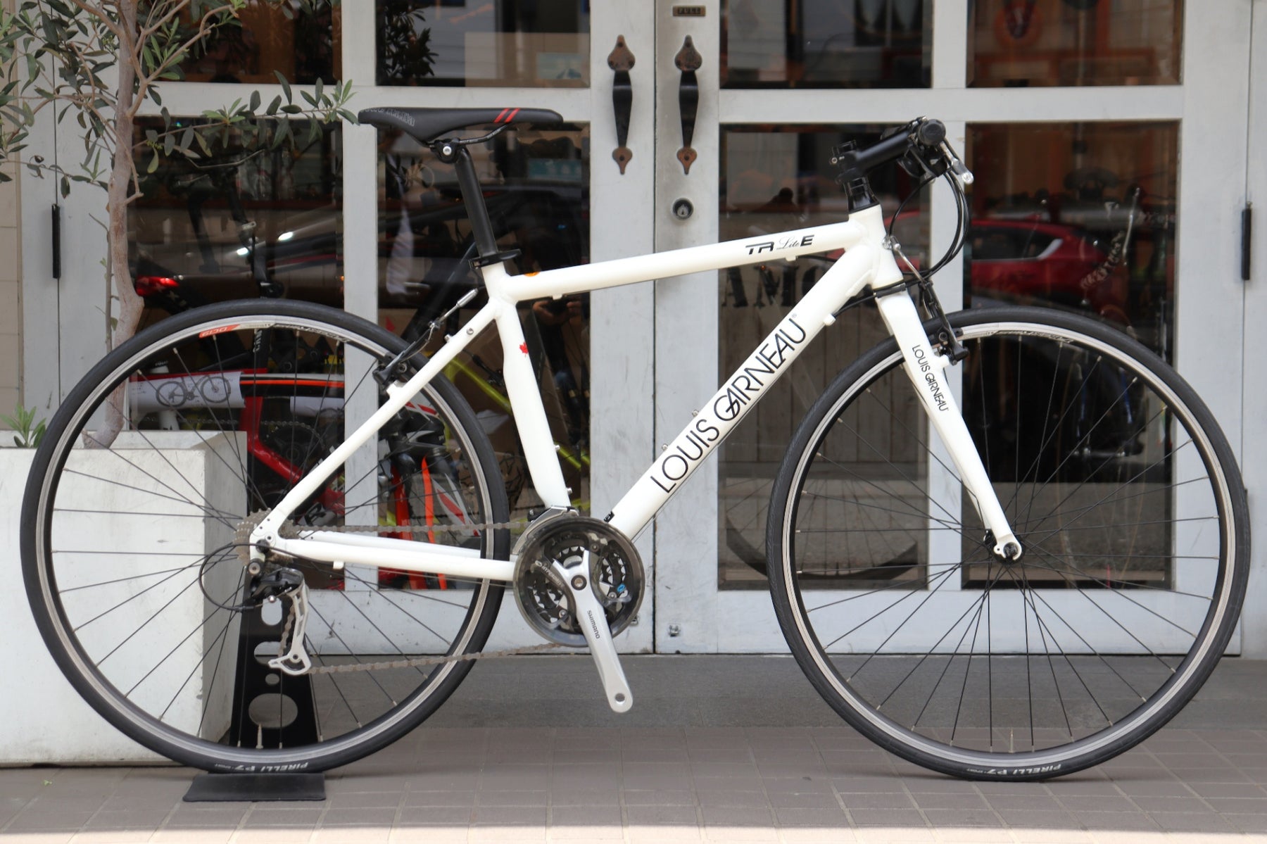 ルイガノ LOUIS GARNEAU TR LITE E 2013モデル シマノ アリビオ MIX 3