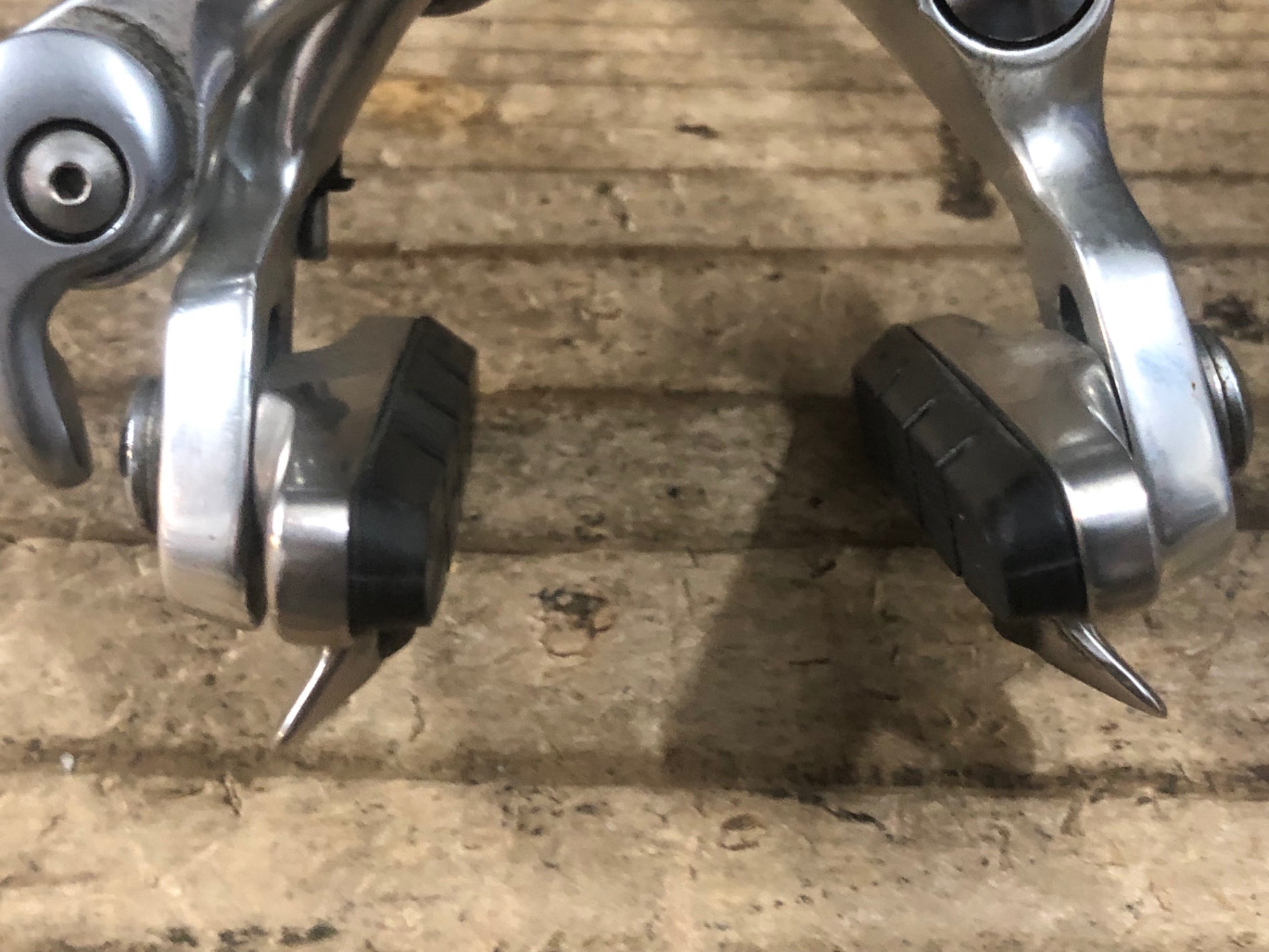※週末値下　シマノ　デュラエース　キャリパー　　※一部難あり　BR-7700 シマノ（SHIMANO） デュラエース DURA-ACE BR-7700 キャリパーブレーキ
