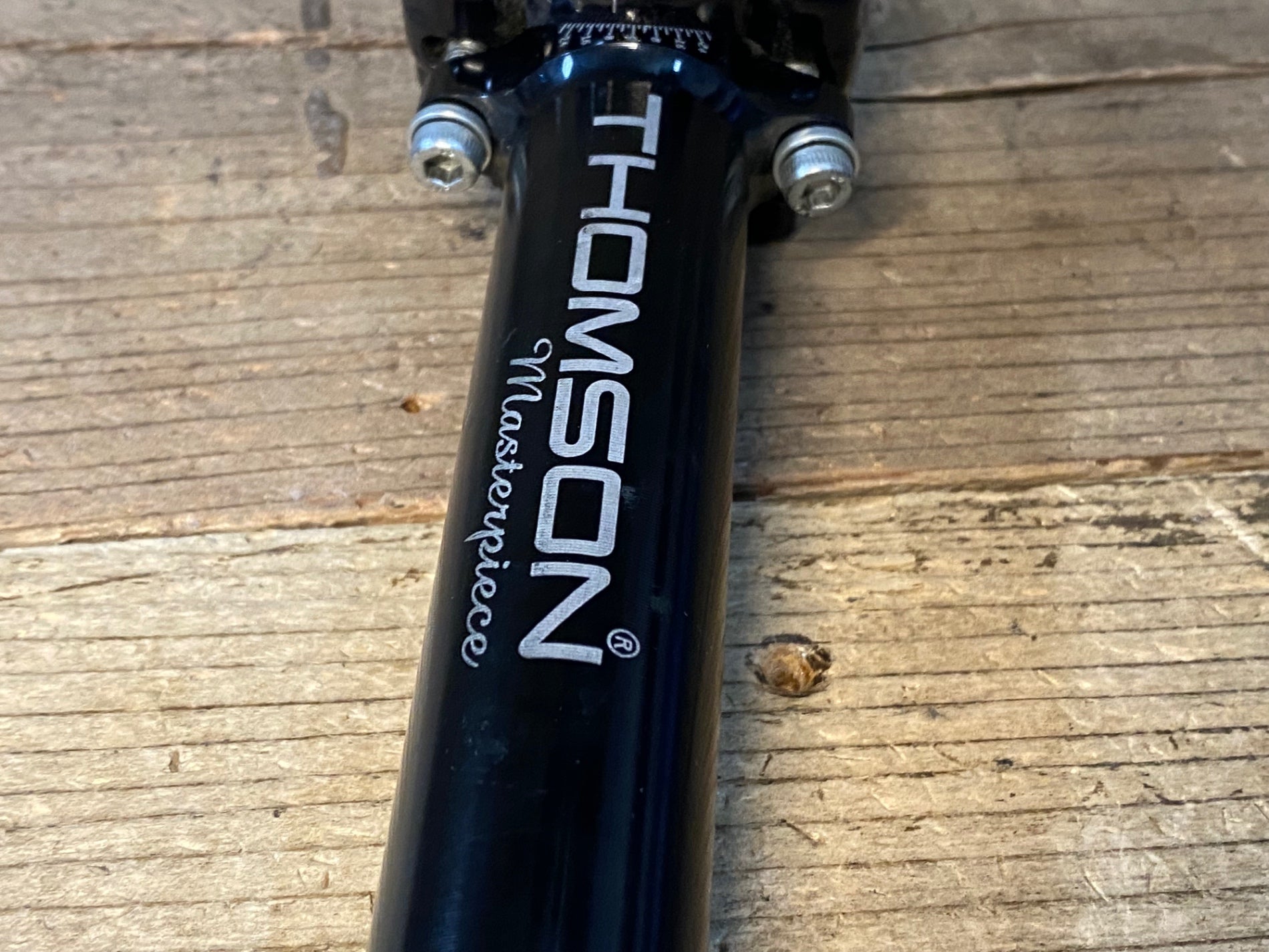 JP741 トムソン THOMSON Masterpiece アルミ シートポスト 黒 240mm