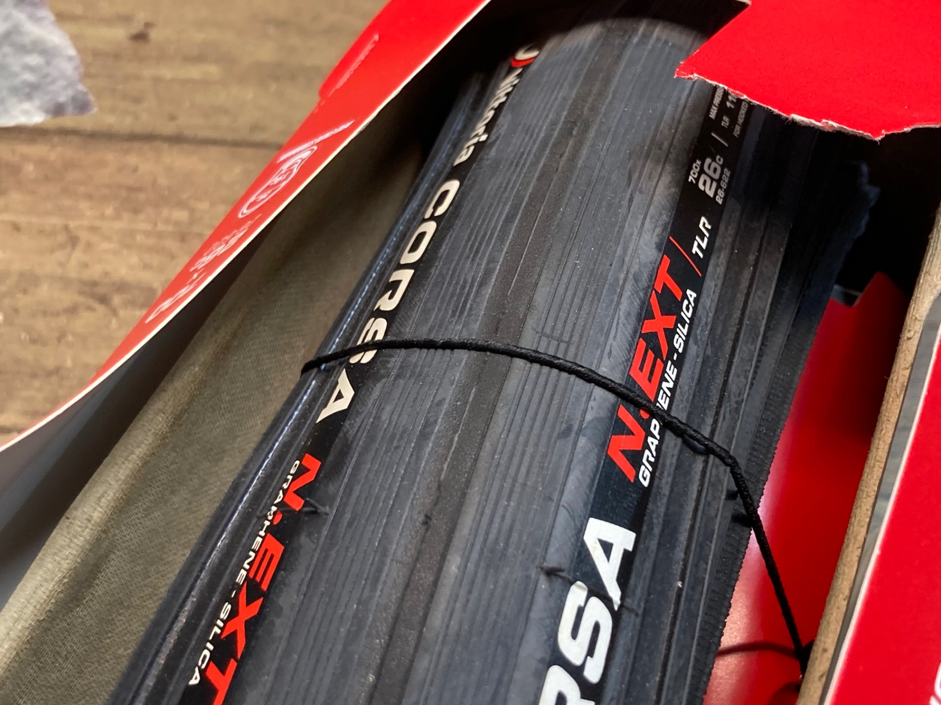 JF275 ヴィットリア vittoria コルサ CORSA N.EXT TLR チューブレス