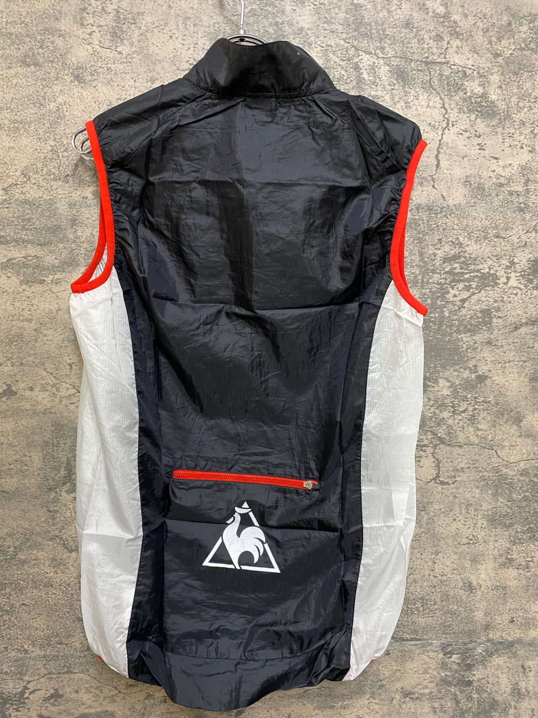 JR109 ルコックスポルティフ le coq sportif ジレ サイクルベスト 黒 白 O