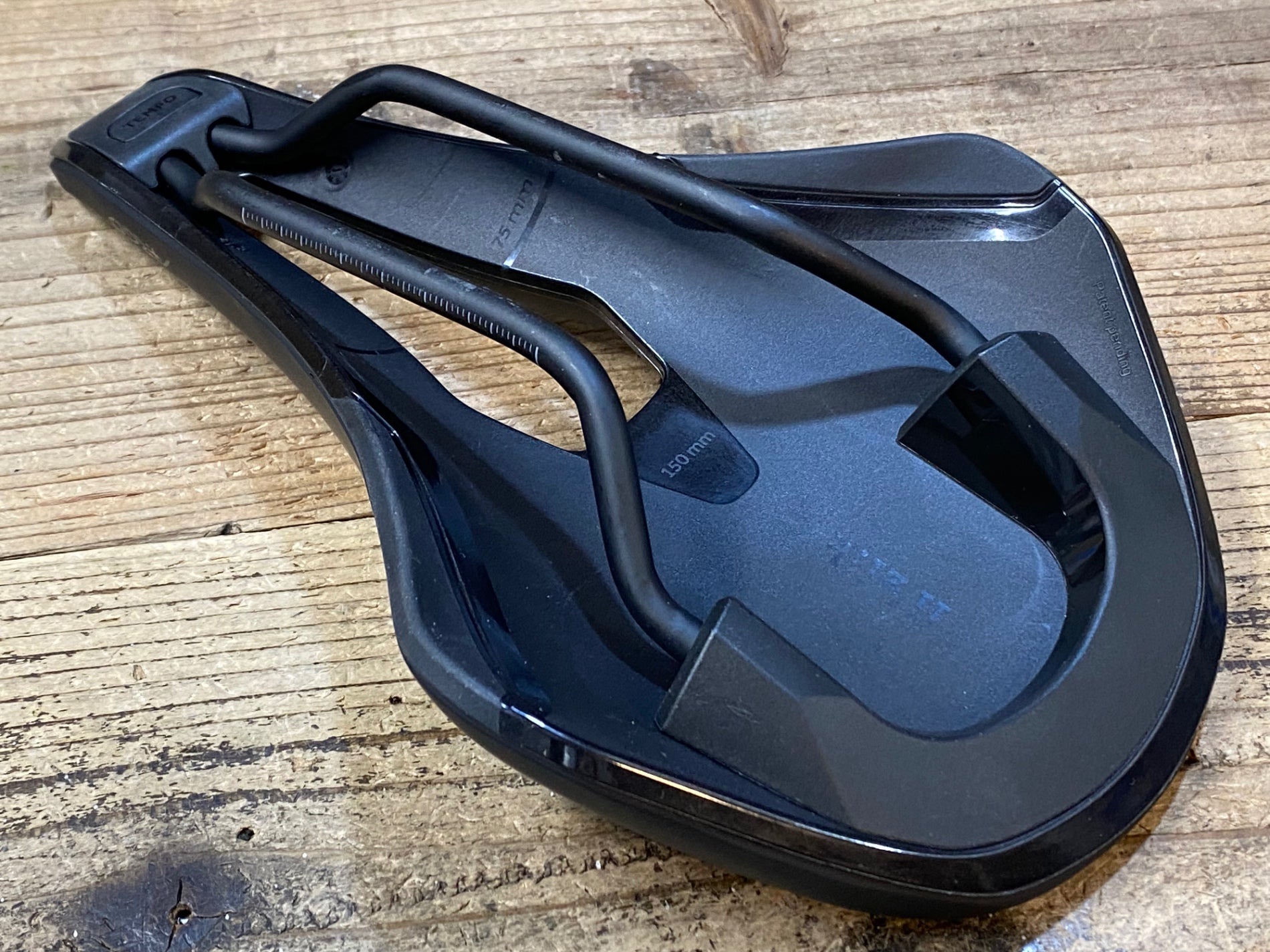 JX799 フィジーク fizik テンポ アルゴ TEMPO ARGO R5 サドル スチール