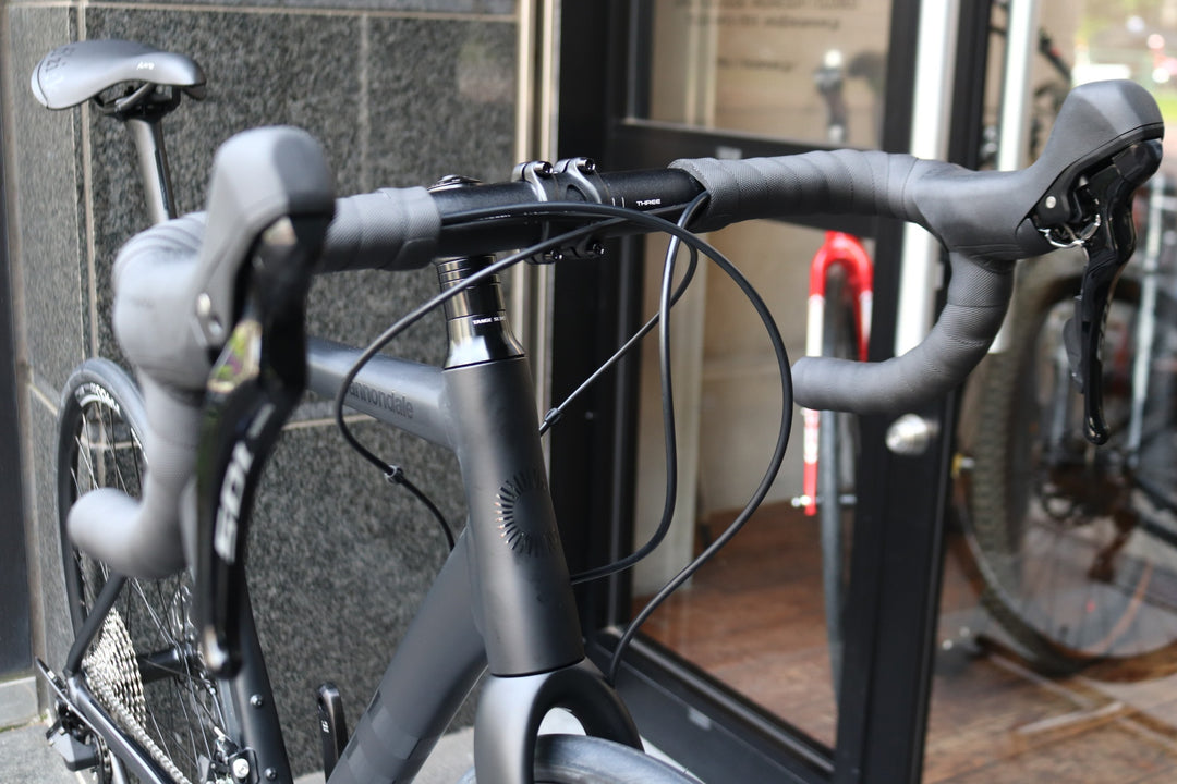 未使用 キャノンデール CANNONDALE CAAD13 DISC 2024モデル 56サイズ シマノ 105 R7120 12S アルミ ロードバイク 【東京南麻布店】
