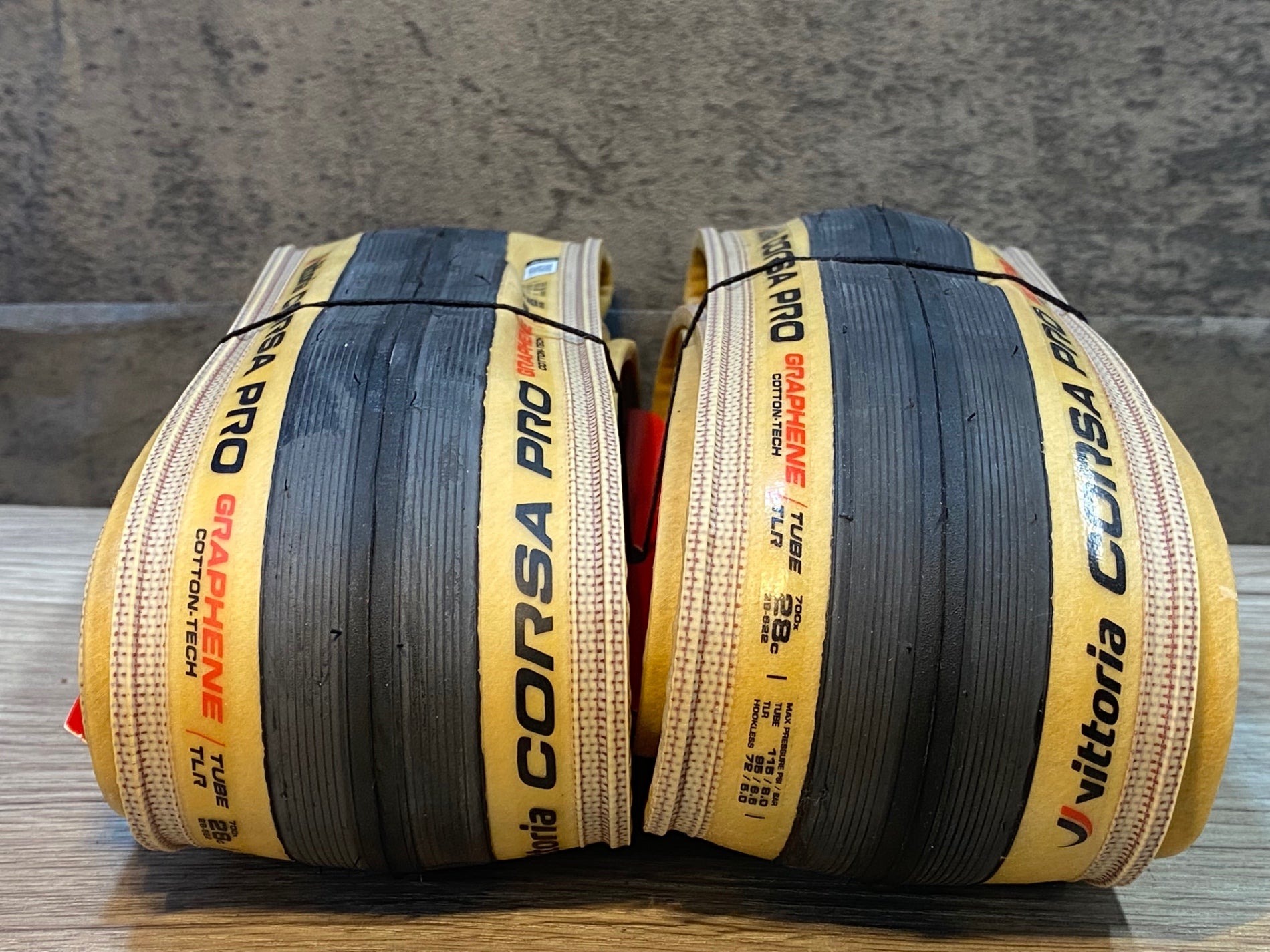 JP030 ヴィットリア vittoria コルサプロ CORSA PRO TLR タイヤ