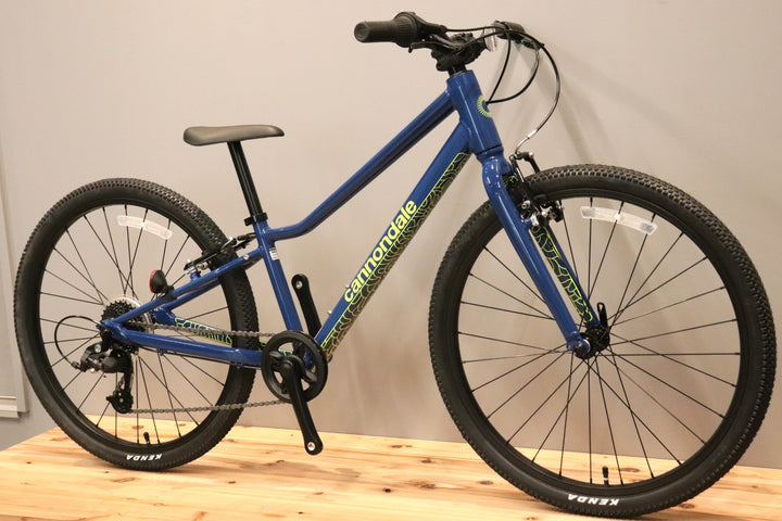 未使用 キャノンデール CANNONDALE キッズ クイック Kids Quick 24 2022モデル マイクロシフト 7S アルミ キッズバイク 24インチ 【仙台店】