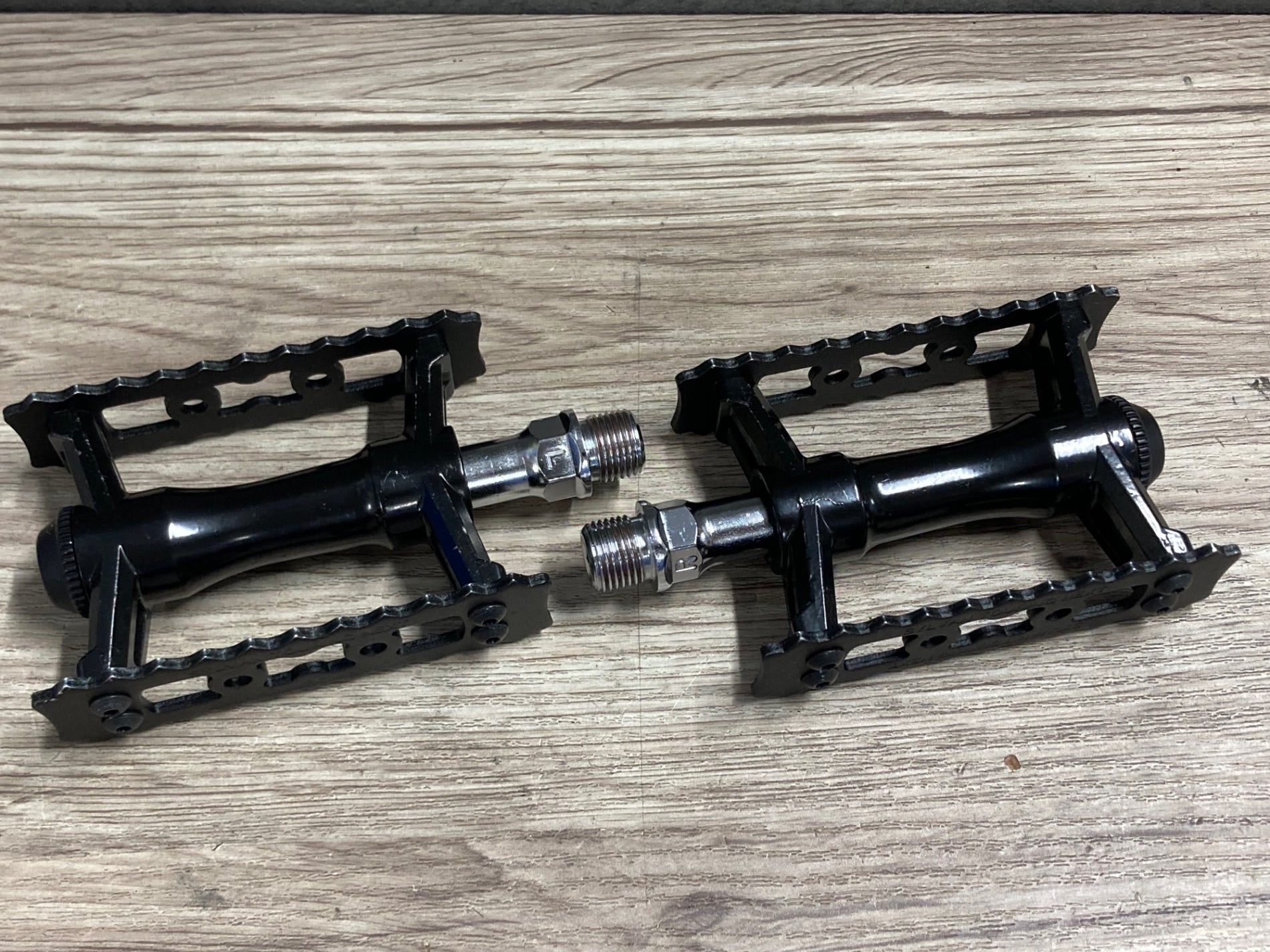 JX330 三ケ島 MKS SYLVAN TOURING NEXT フラットペダル – BICI AMORE
