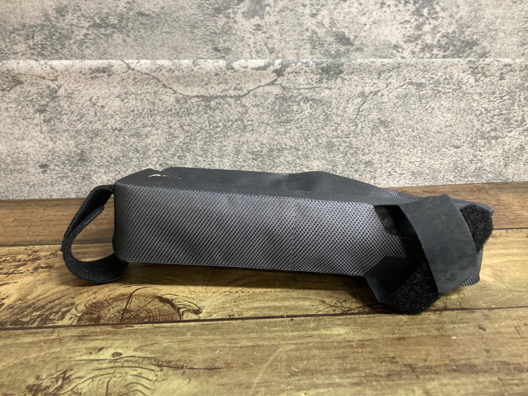 JW354 アピデュラ APIDURA DRY EXPEDITION TOP TUBE PACK トップチューブバッグ グレー 1L