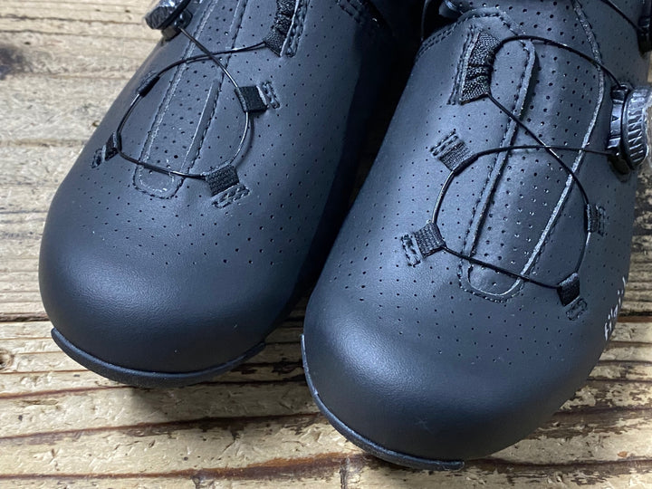 KI041 フィジーク fizik VENTO INFINITO CARBON ビンディングシューズ 3穴 黒 EU41