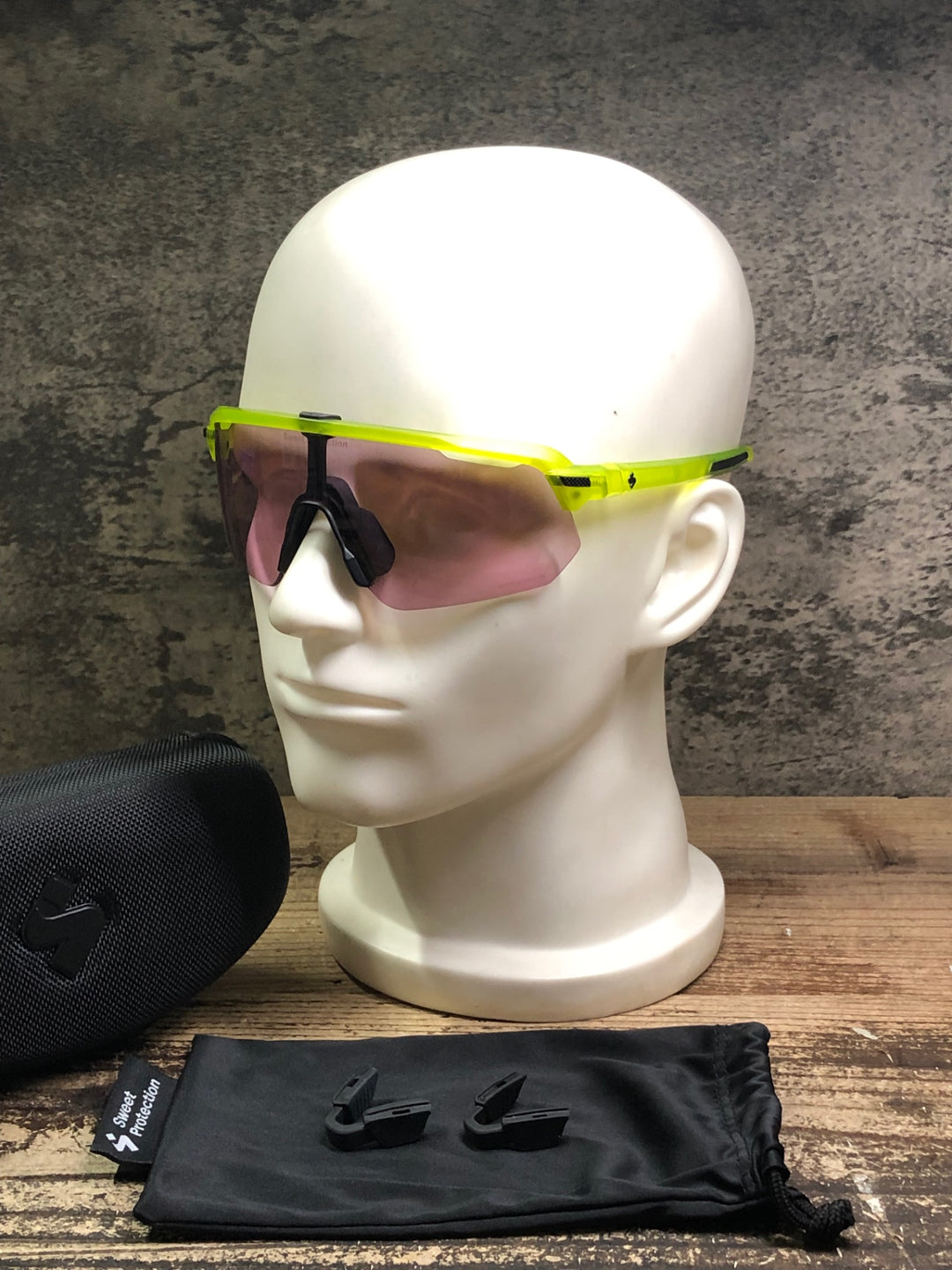 JH964 sweetprotection SHINOBI アイウェア サングラス 緑 Photochromic