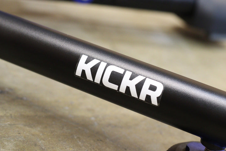 ワフー WAHOO キッカー KICKR V4 ダイレクトドライブ スマートトレーナー KICKR AXIS FEET付 【立川店】
