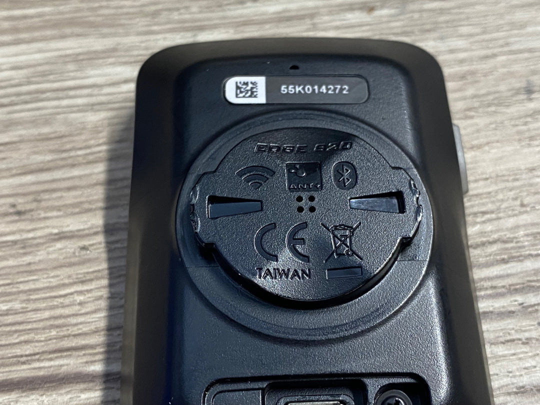JY922 ガーミン GARMIN エッジ EDGE820 サイクルコンピューター センサーセット 動作・接続確認済 ※コネクタ蓋破損