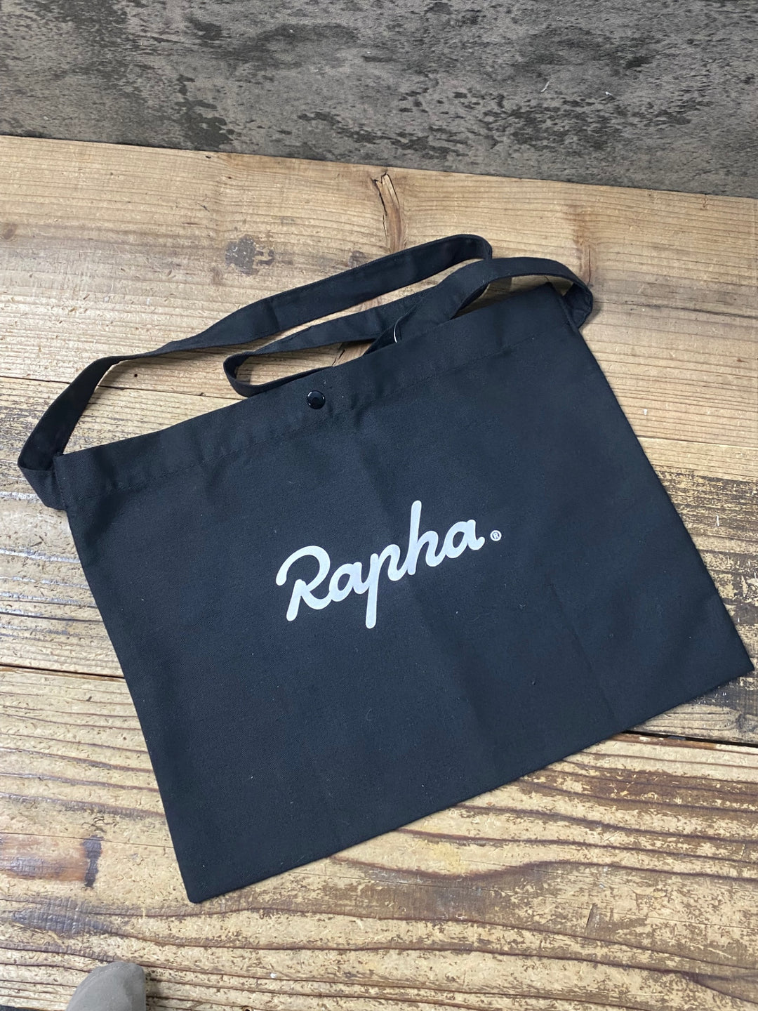 KK535 ラファ Rapha FEED BAG サコッシュ 黒