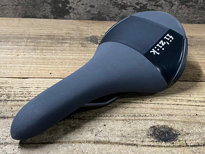 KL929 フィジーク fizik ALIANTE R3 Regular サドル KIUMレール