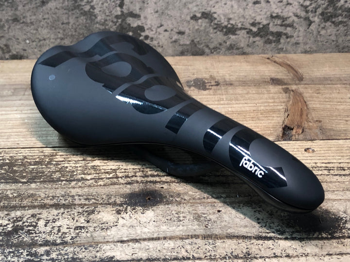 JO736 ファブリック fabric SCOOP RADIUS PRO サドル 黒 カーボンレール