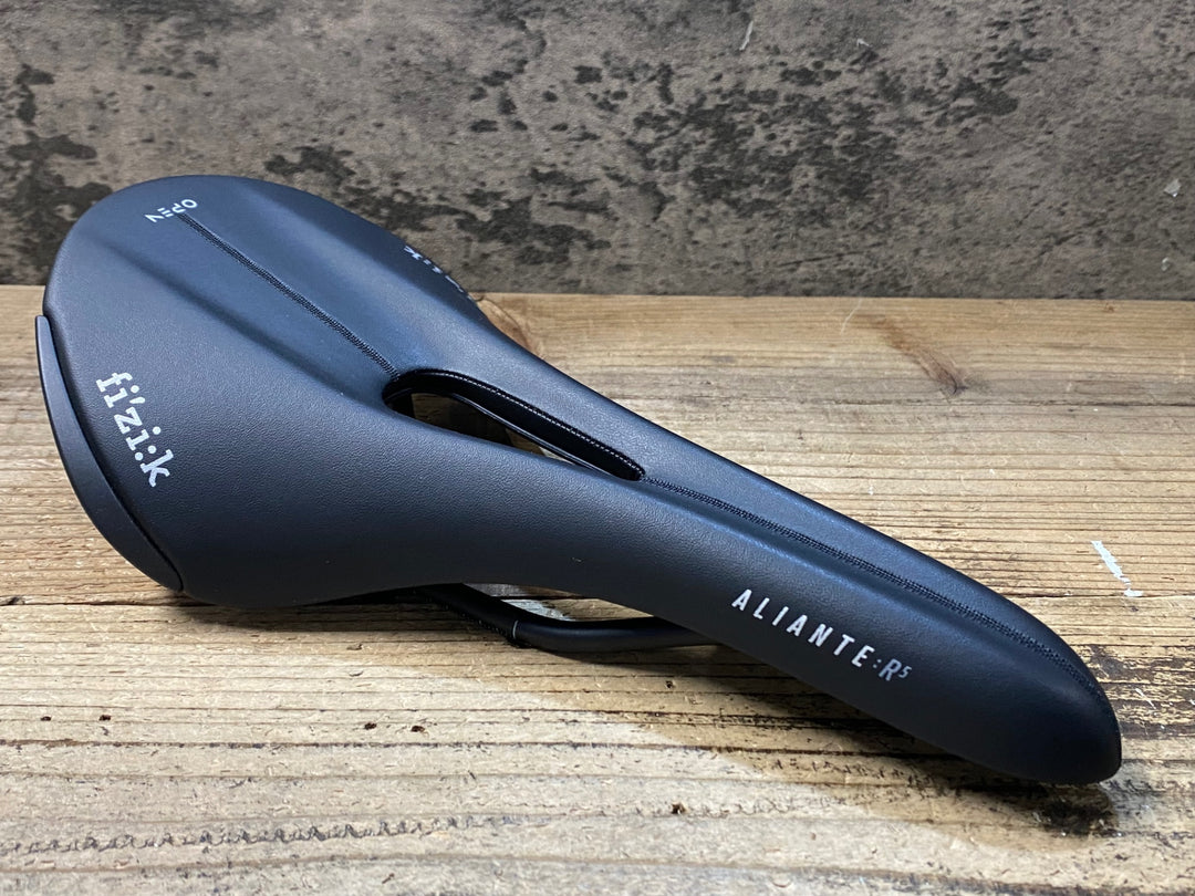 KI904 フィジーク fizik ALIANTE R5 OPEN REGULAR サドル 黒 142mm クロモリ