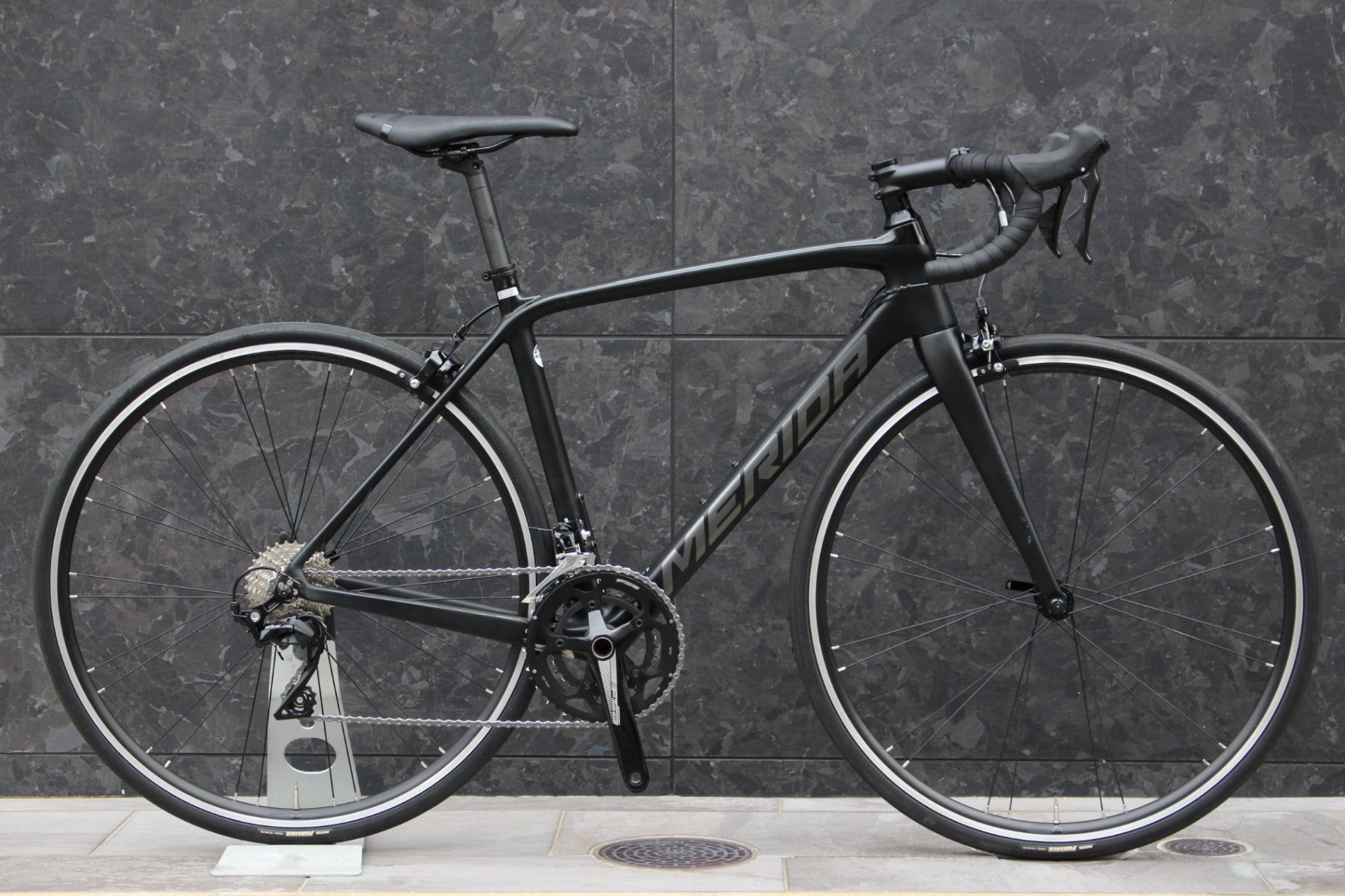 メリダ MERIDA スクルトゥーラ SCULTURA 4000 RIM 2023モデル 50サイズ