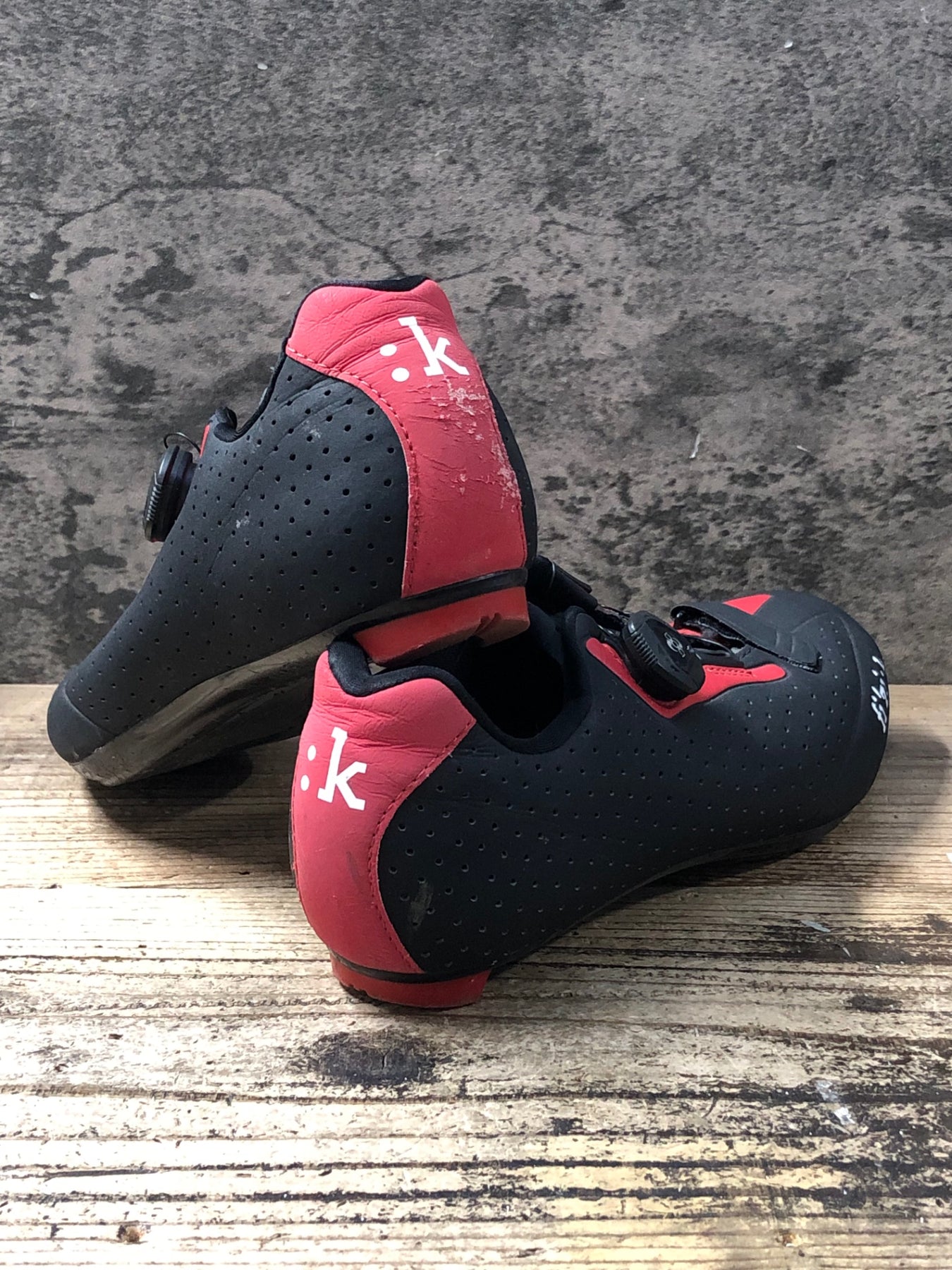 KC823 フィジーク fizik r5 road shoes ビンディングシューズ 3穴 BOA