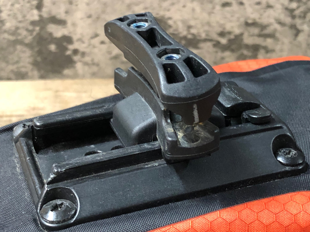 JQ059 オルトリーブ ORTLIEB サドルバッグ オレンジ
