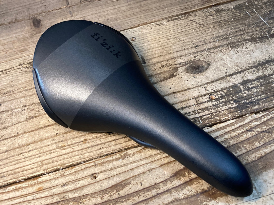 JS729 フィジーク fizik ALIANTE R7 サドル 黒