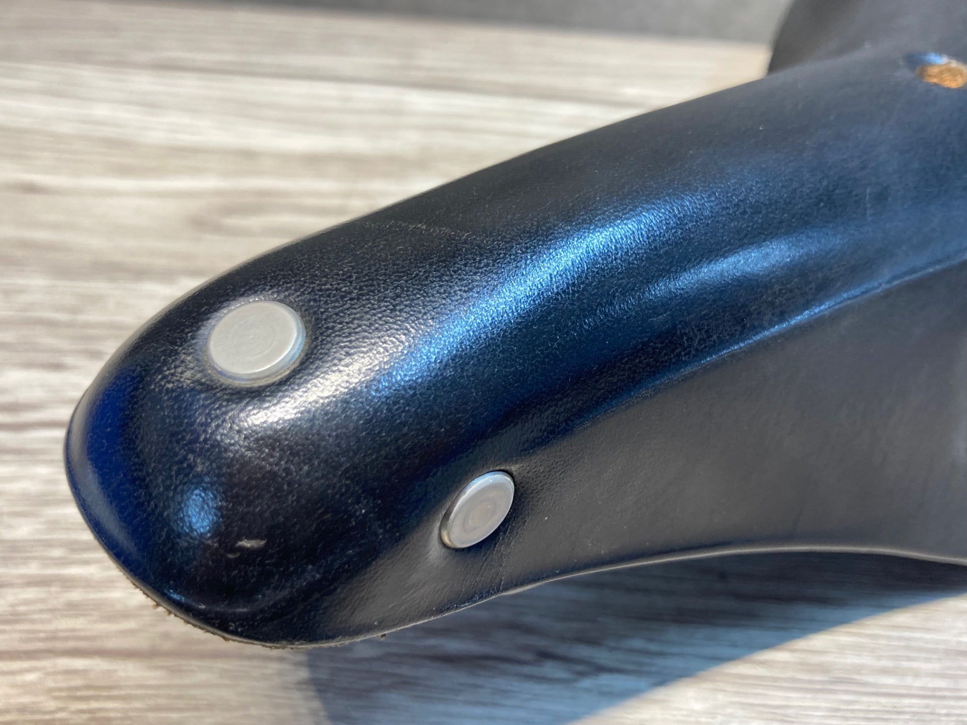 JJ695 ブルックス BROOKS B17 サドル 黒 – BICI AMORE ONLINE STORE