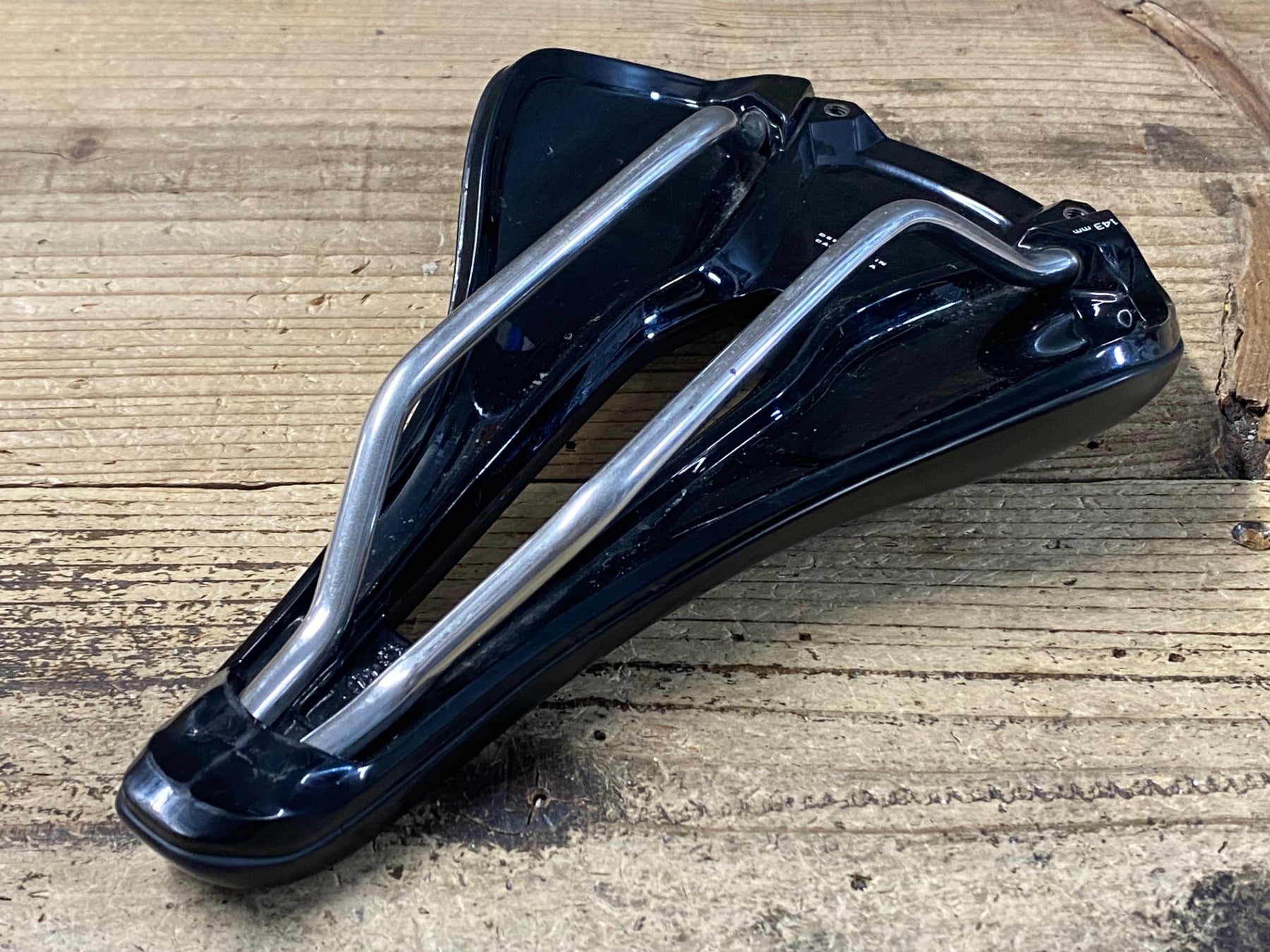 JP740 スペシャライズド SPECIALIZED POWER COMP サドル 黒 143mm