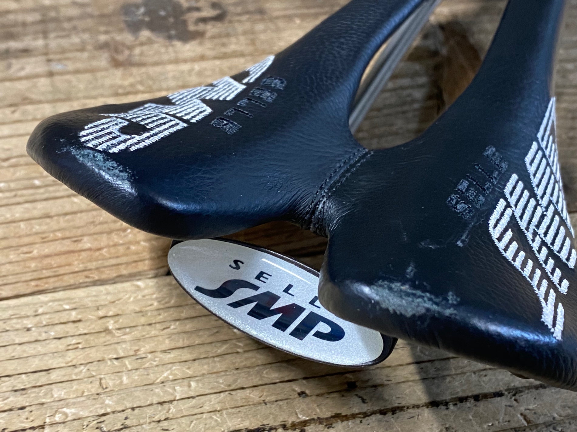KI144 SELLE SMP composite サドル 黒 aisi 304 Tubeレール – BICI