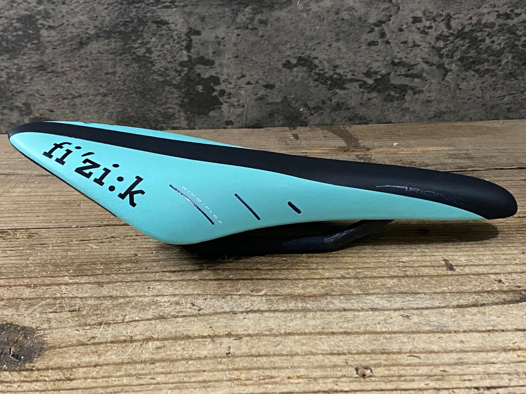 JY021 フィジーク fizik アリオネ ARIONE R3 サドル カーボンレール 黒 チェレステ 未使用