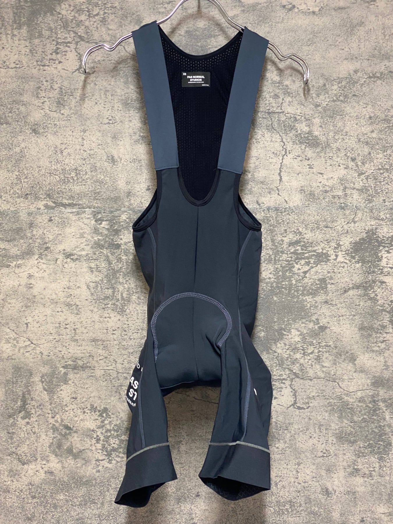 JN302 パスノーマルスタジオ PAS NORMAL STUDIOS Essential ビブ