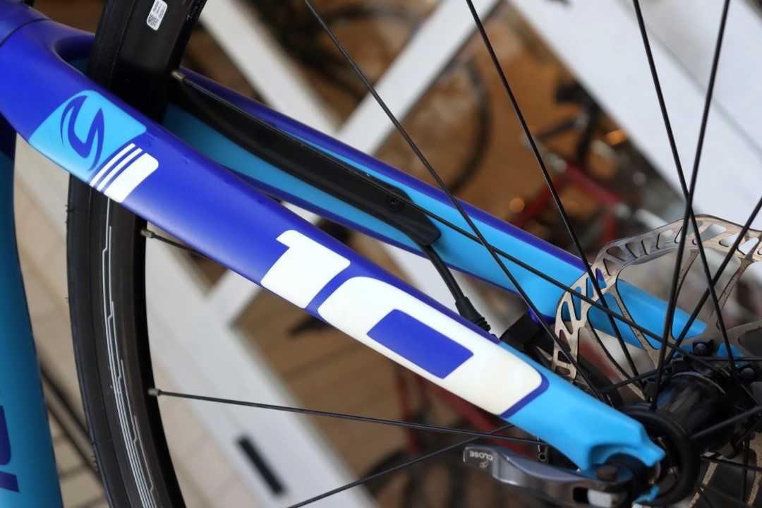 キャノンデール Cannondale キャド ディスク CAAD10 DISC 2015モデル 58サイズ スラム ライバル HRD MIX 11S アルミ ロードバイク 【横浜店】