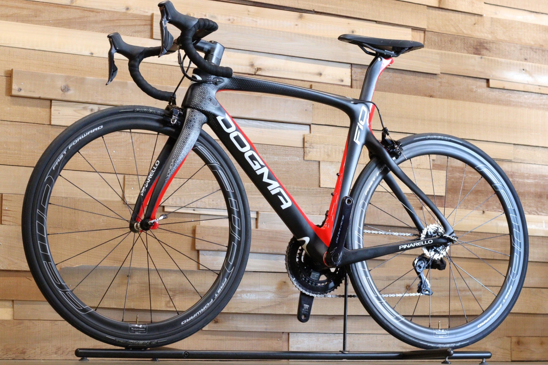 ピナレロ PINARELLO ドグマ DOGMA F10 2018 530サイズ シマノ ピナレロ PINARELLO ドグマ DOGMA F10 2018 530サイズ シマノ
