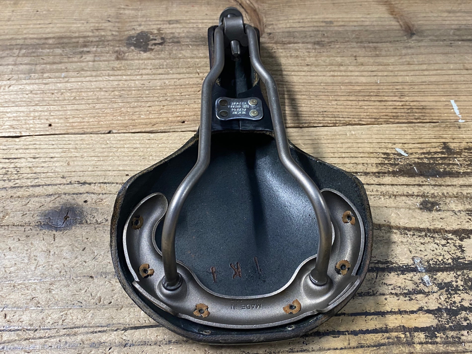 KN313 ブルックス BROOKS スワロー SWALLOW TITANIUM サドル チタン