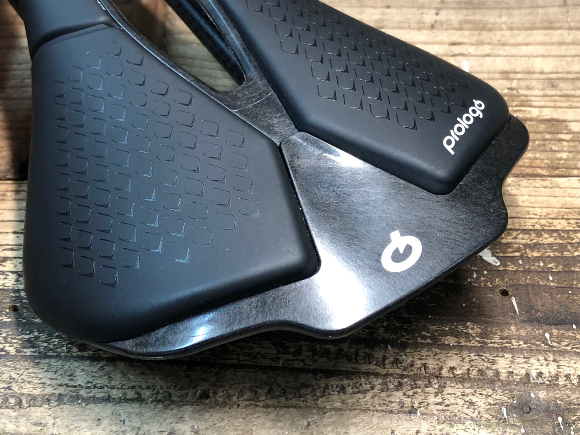 プロロゴ prologo Scratch M5 Nack カーボンレール