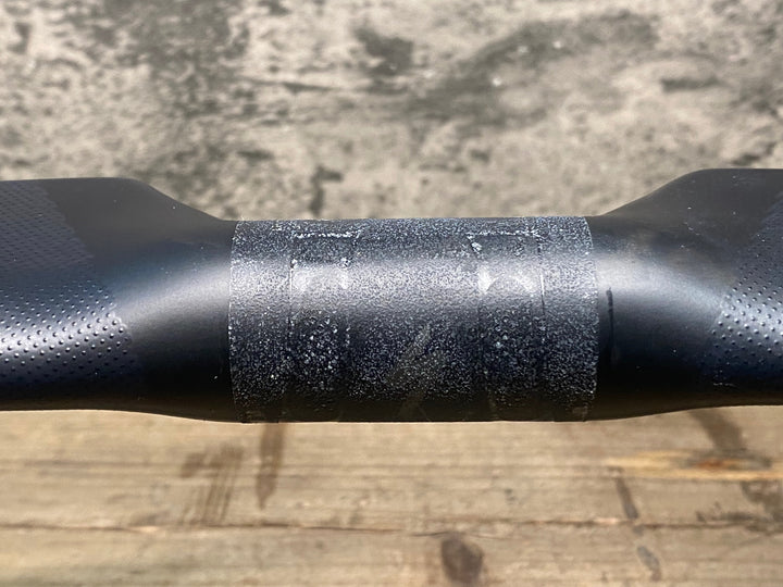 JQ849 スペシャライズド SPECIALIZED S-WORKS AEROFLY2 カーボン ドロップハンドル エンドC-C420mm Φ31.8mm ※ワイヤーカバー欠品、凹みのためジャンク