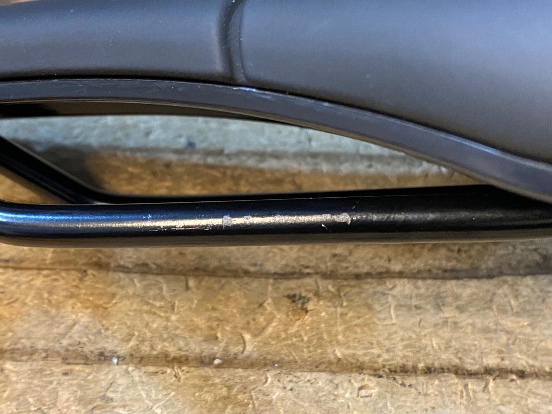 JU473 プロロゴ prologo SCRATCH M5 サドル 黒 Pro T 2.0レール