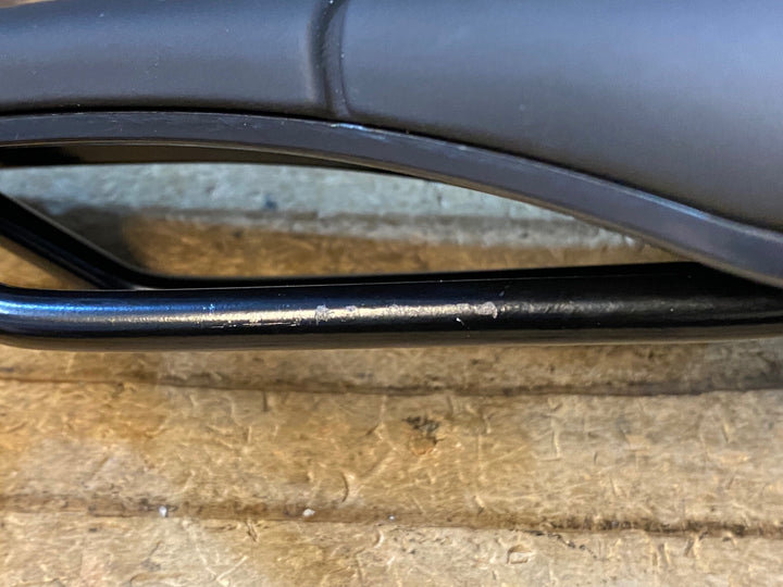 JU473 プロロゴ prologo SCRATCH M5 サドル 黒 Pro T 2.0レール