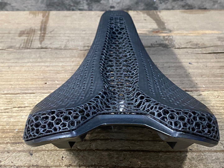 KB917 スペシャライズド SPECIALIZED ROMIN EVO MIRROR サドル 黒 カーボンレール 143mm