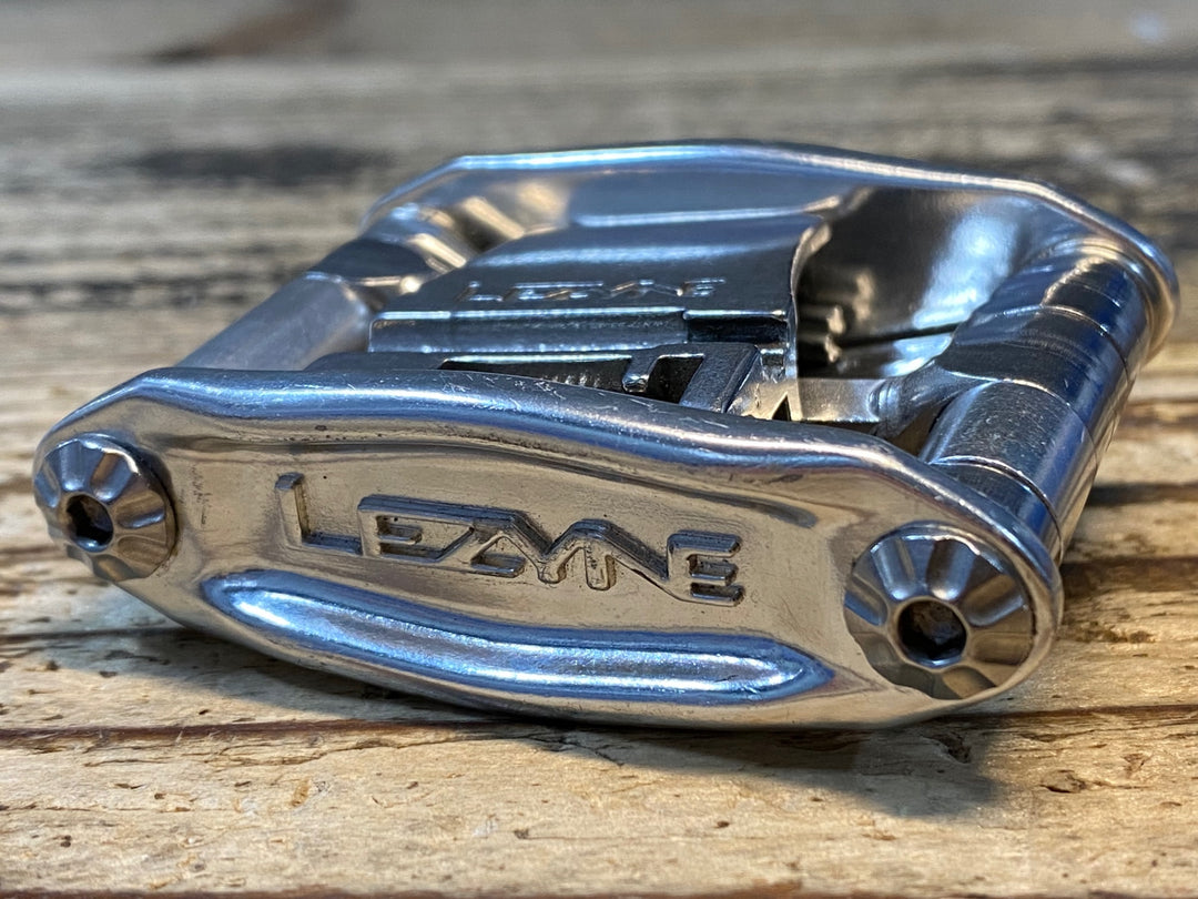 JM174 レザイン LEZYNE STAINLESS 12TOOL マルチツール シルバー