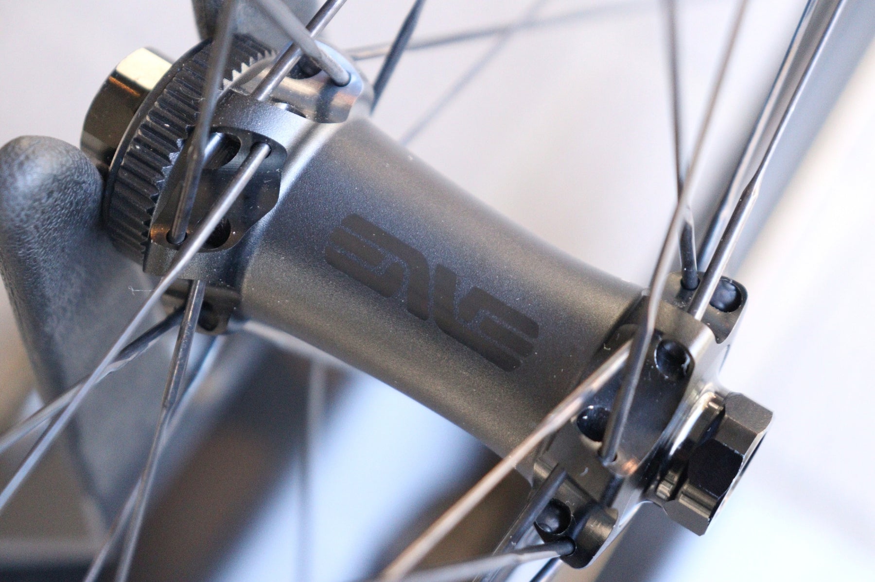 エンヴィ ENVE SES2.3 NEW STRAIGHT SPOKE カーボン チューブレス