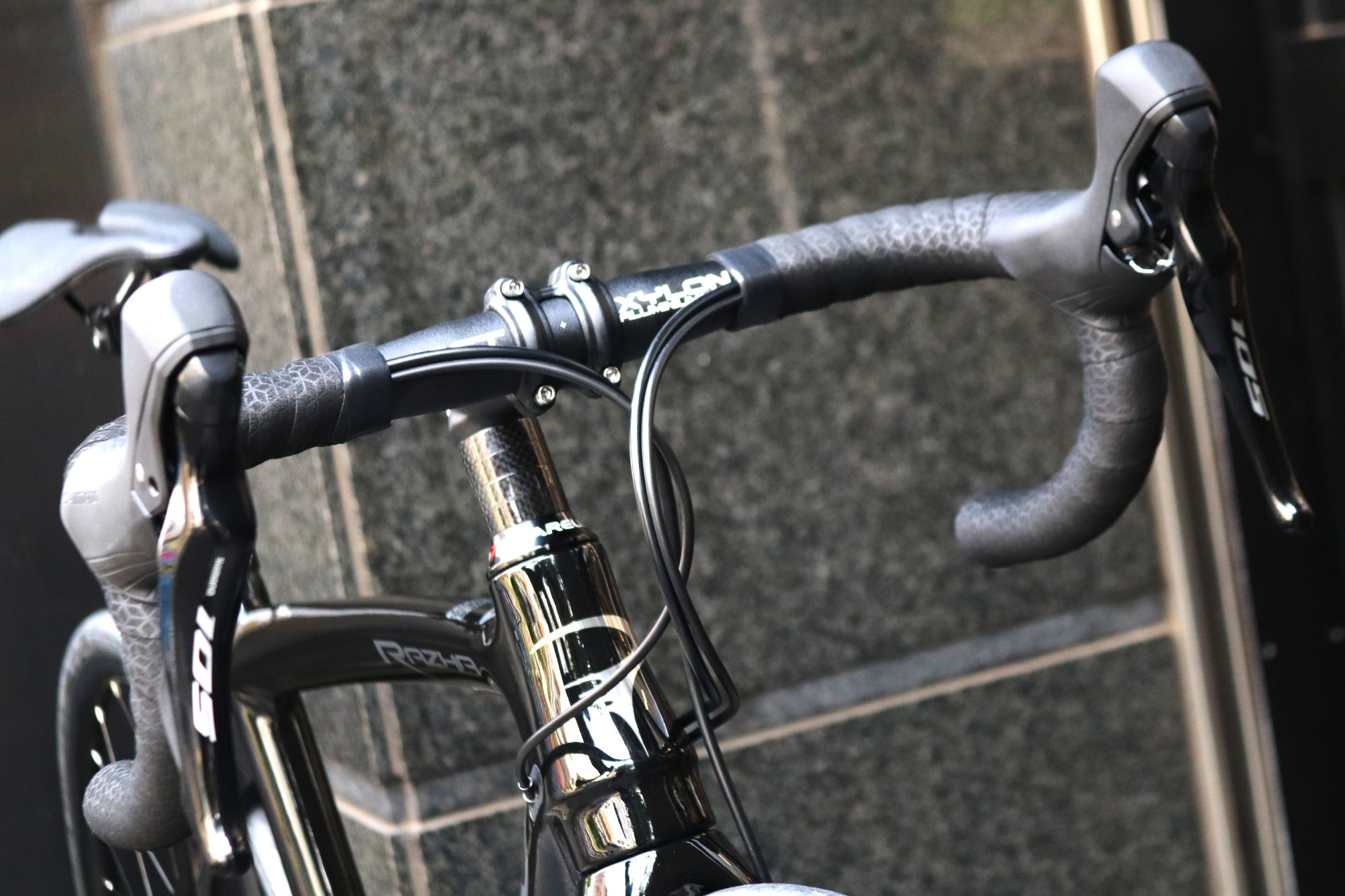 ピナレロ PINARELLO ラザ RAZHA DISK 2024モデル 465サイズ シマノ 105