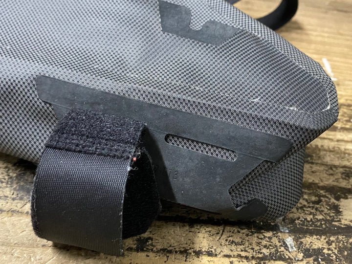 KH683 アピデュラ APIDURA EXPEDITION FRAME BAG フレームバッグ グレー
