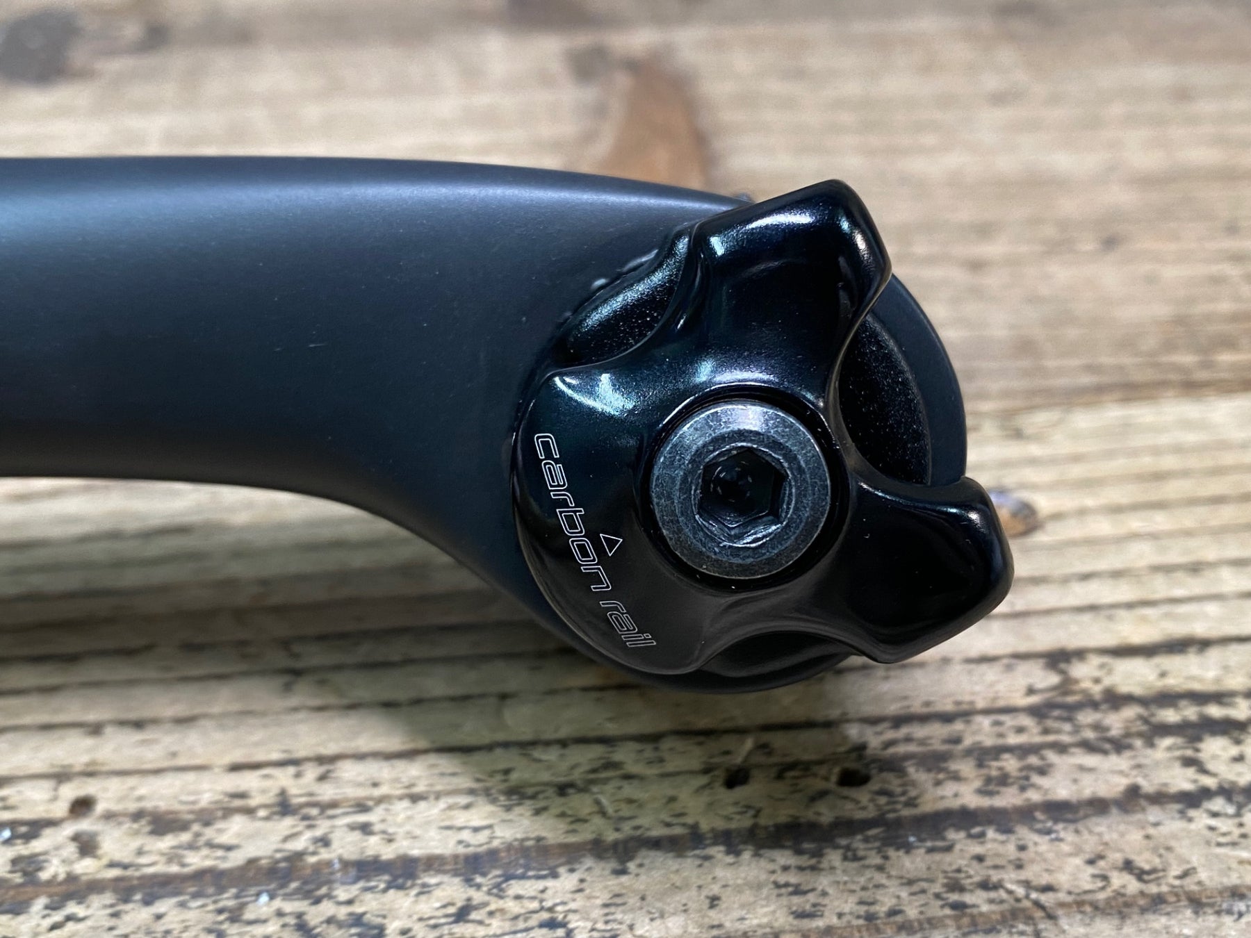 資産 価値 SPECIALIZED カーボンシートポスト ブラック 【公式通販】