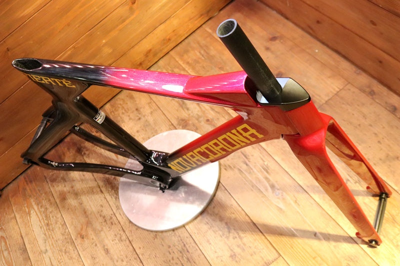 ノバコローナ NOVACORONA フィエルテ Fierte Sサイズ レッド 2023
