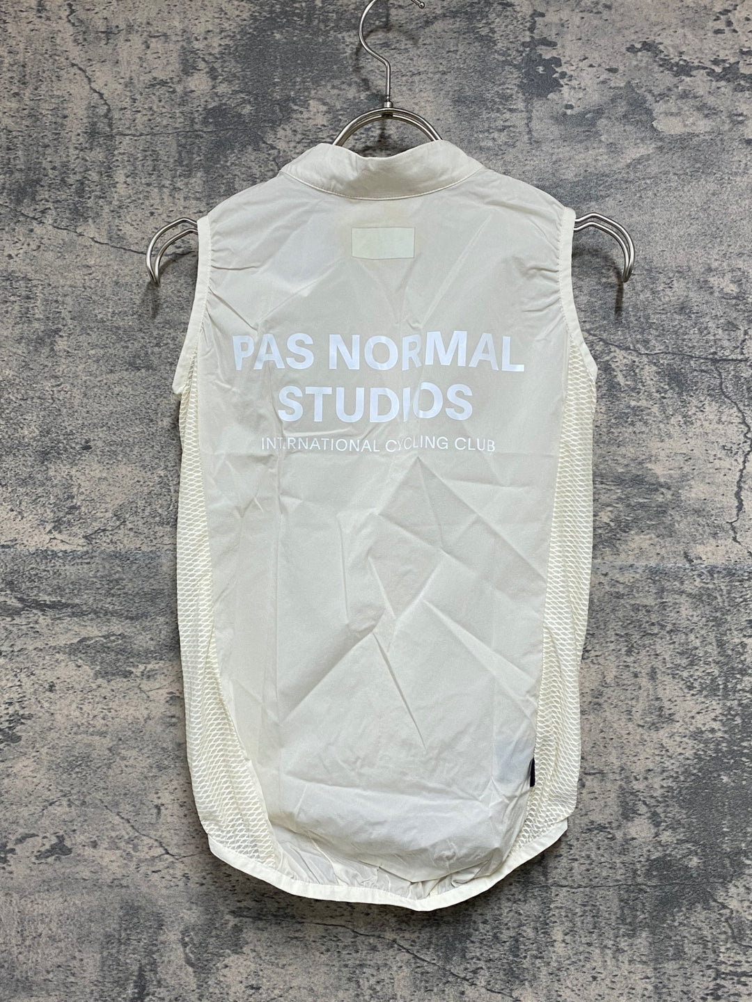 JY508 パスノーマルスタジオ PAS NORMAL STUDIOS Mechanism Stow Away Gilet ジレ サイクルベスト オフホワイト XXS