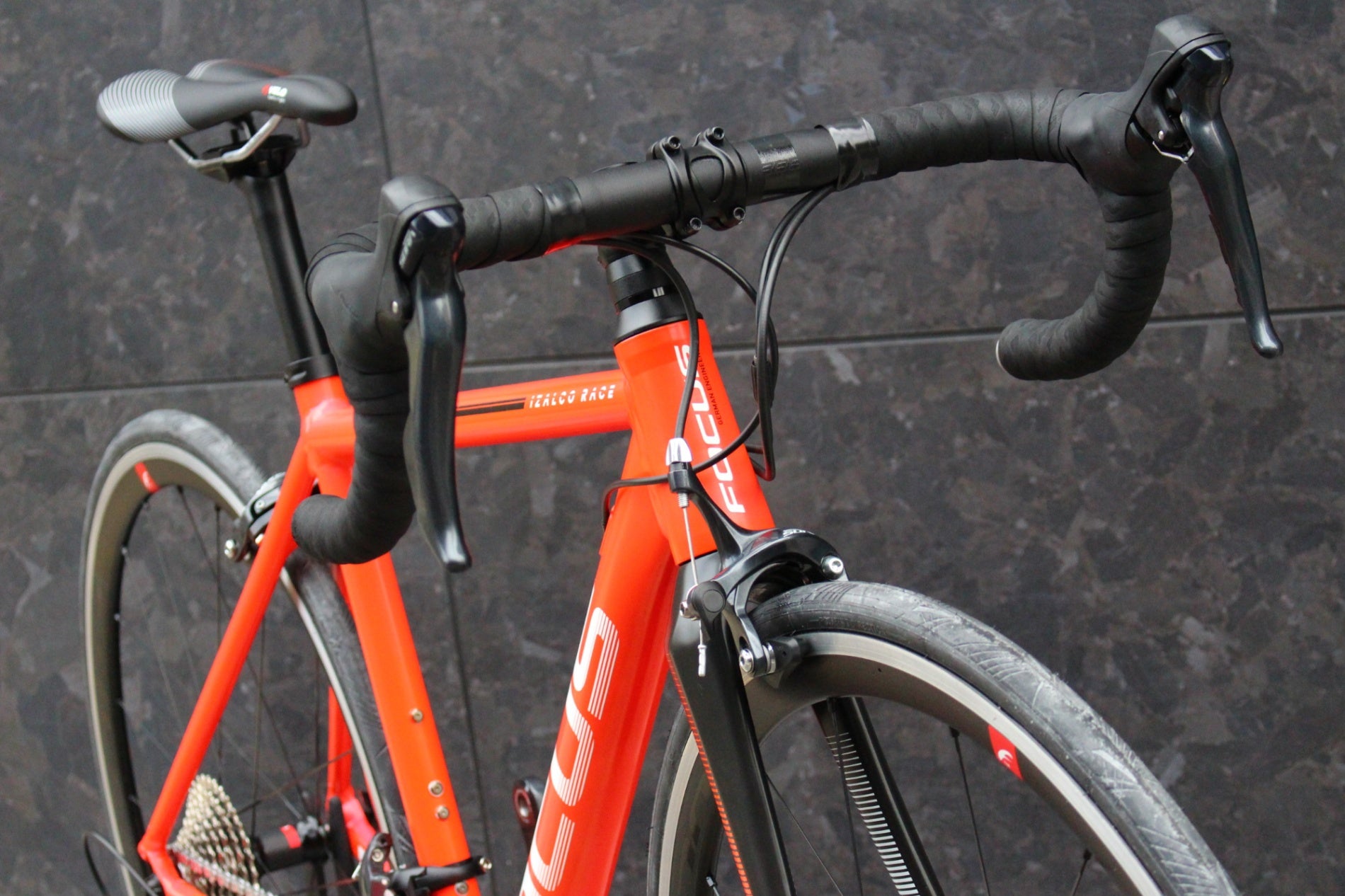 フォーカス FOCUS イザルコレース IZALCO RACE AL 2018 XSサイズ