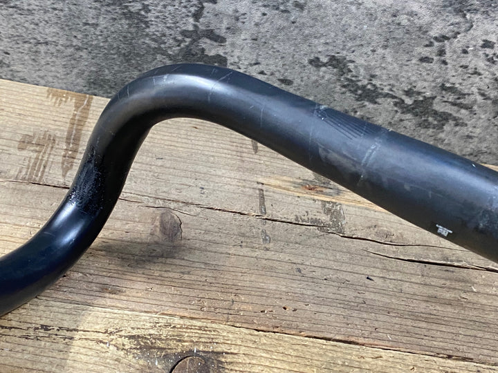 KC127 FSA EXTRALIGHT NEW ERGO カーボン ドロップハンドル Φ31.8 エンドC-C400mm