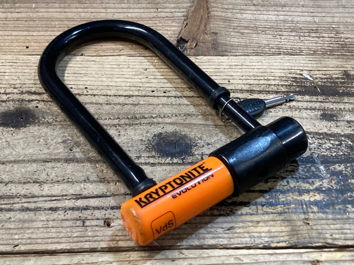 JT797 クリプトナイト KRYPTONITE U字ロック ※鍵1つのみ,マウント欠品