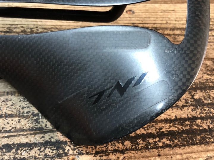 JM535 TNI カーボンフライ CarbonFly カーボンサドル 155mm ※クラックのためジャンク